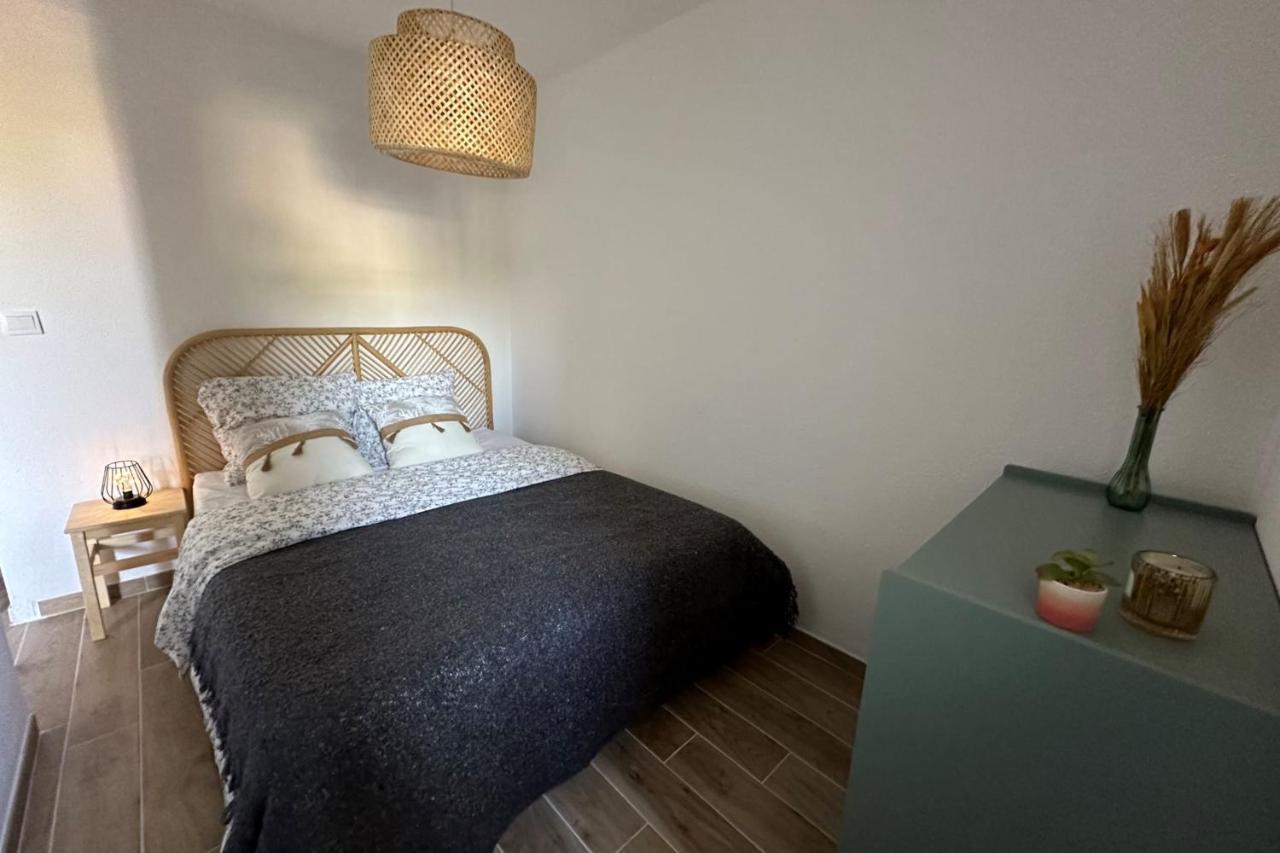 Very Cosy Apartment At 200 M From The Beaches La Londe-les-Maures Εξωτερικό φωτογραφία